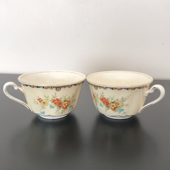 Vintage 1930’s Royal Winton Grimwades Lady Patricia 9737 2 Tea Cups and Saucers - Picture 2 of 16
